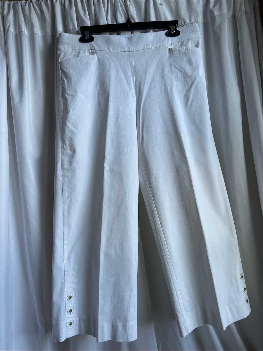 Chico's White Ankle Crop Wide-Leg Pants - Picture 2 of 11